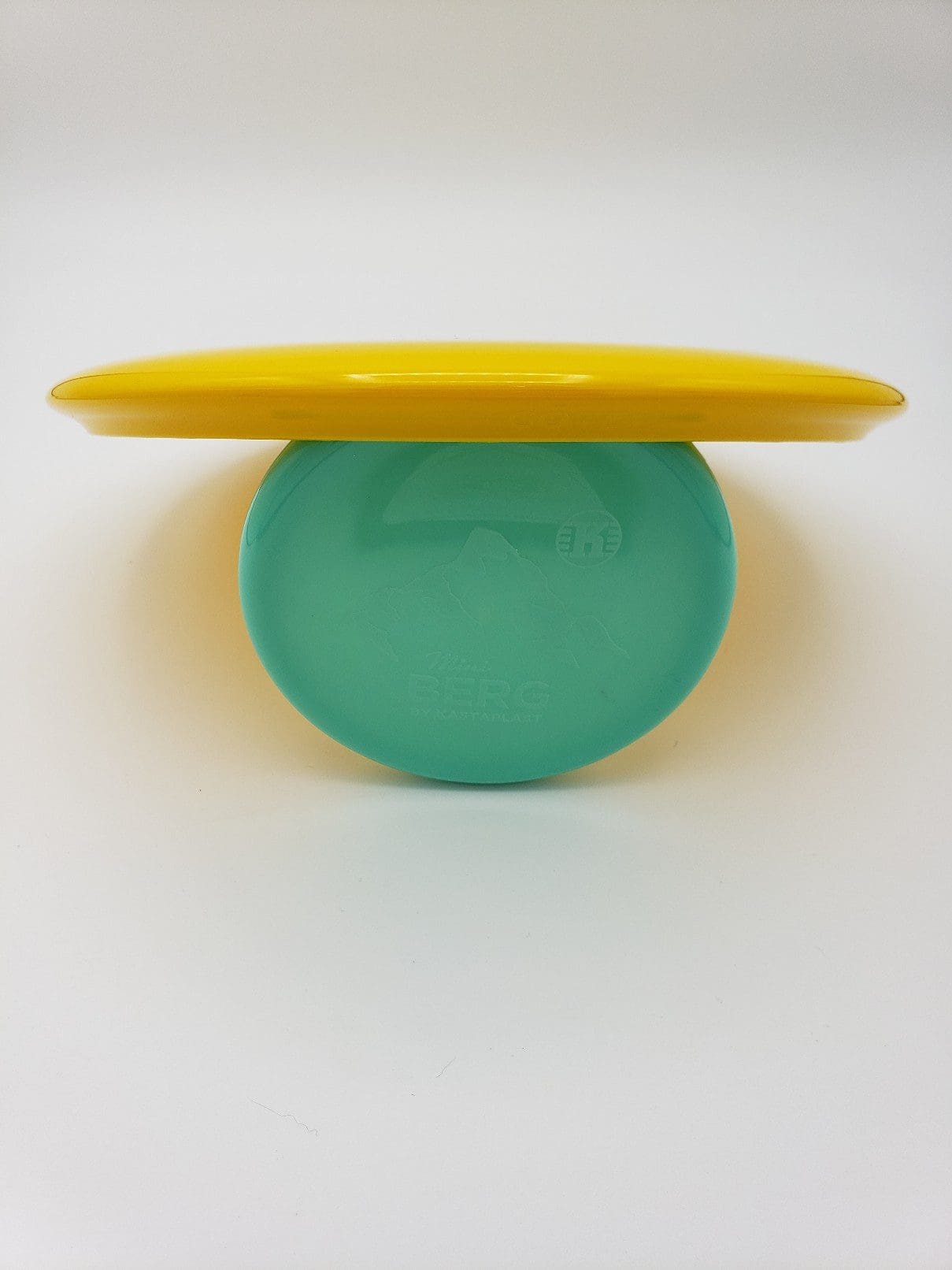 Kastaplast K1 Gte yellow disc golf disc back view