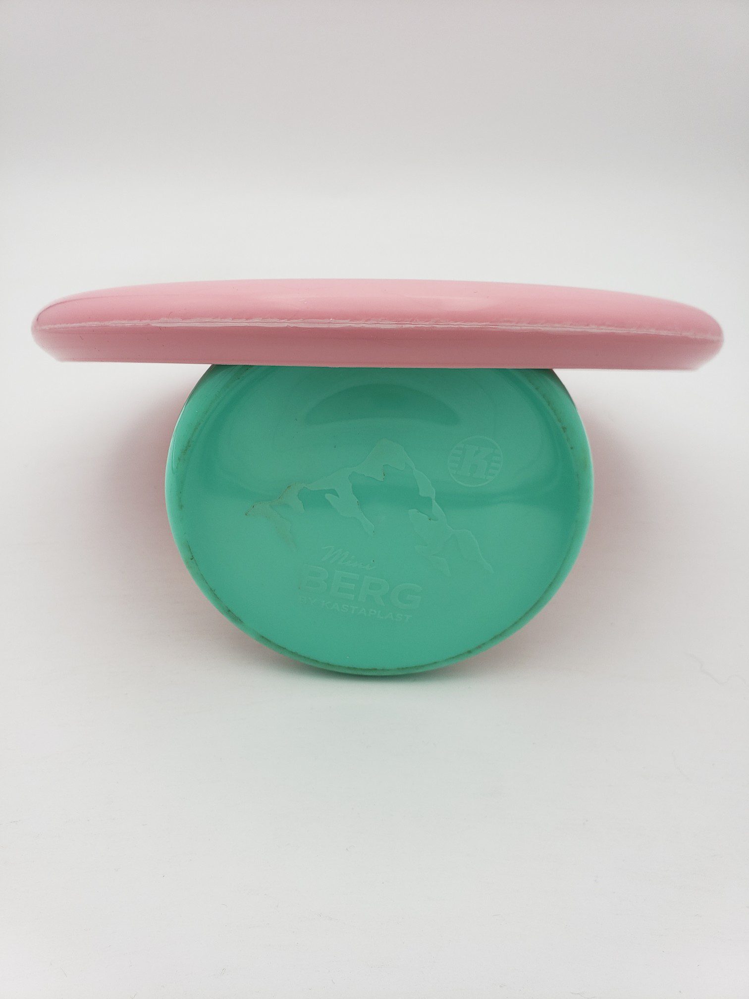Kastaplast K3 Reko pink disc golf disc back view