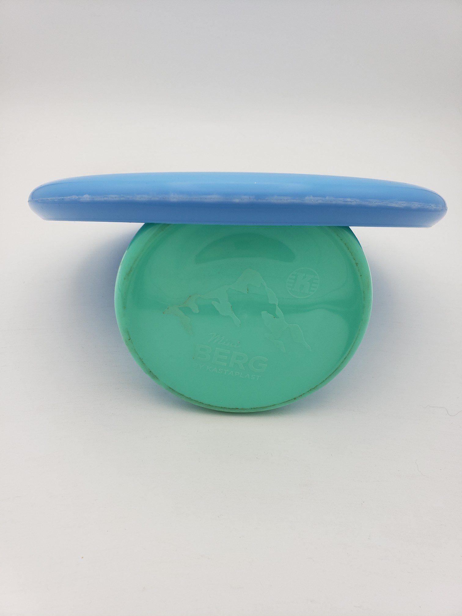 Kastaplast K3 Reko blue disc golf disc back view