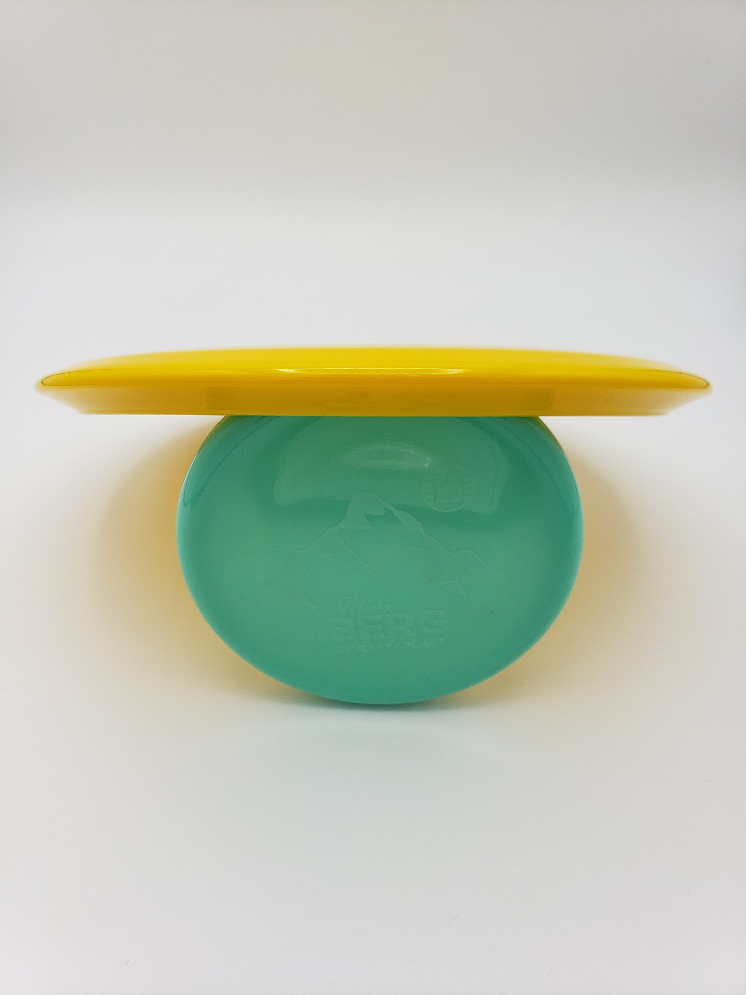 Kastaplast K1 Kaxe yellow disc golf disc back view