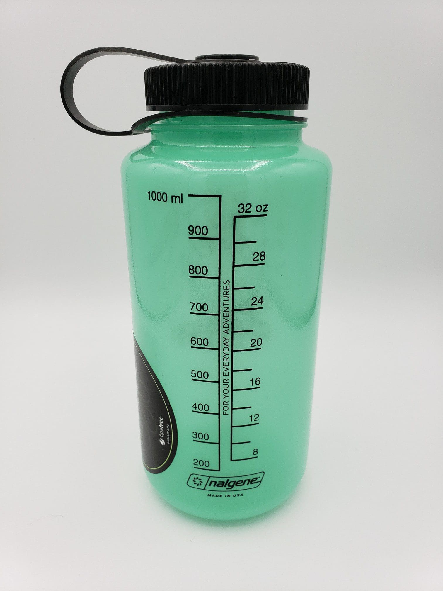 Par Plastics Nalgene Glow in the Dark water bottle disc golf disc side view