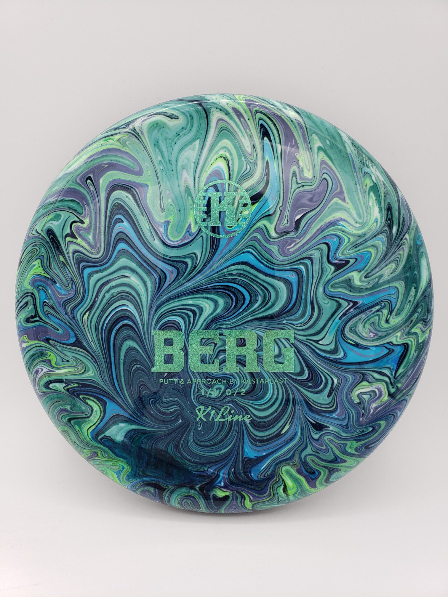 Pipedreamer Customs volume 3 disc golf disc top view