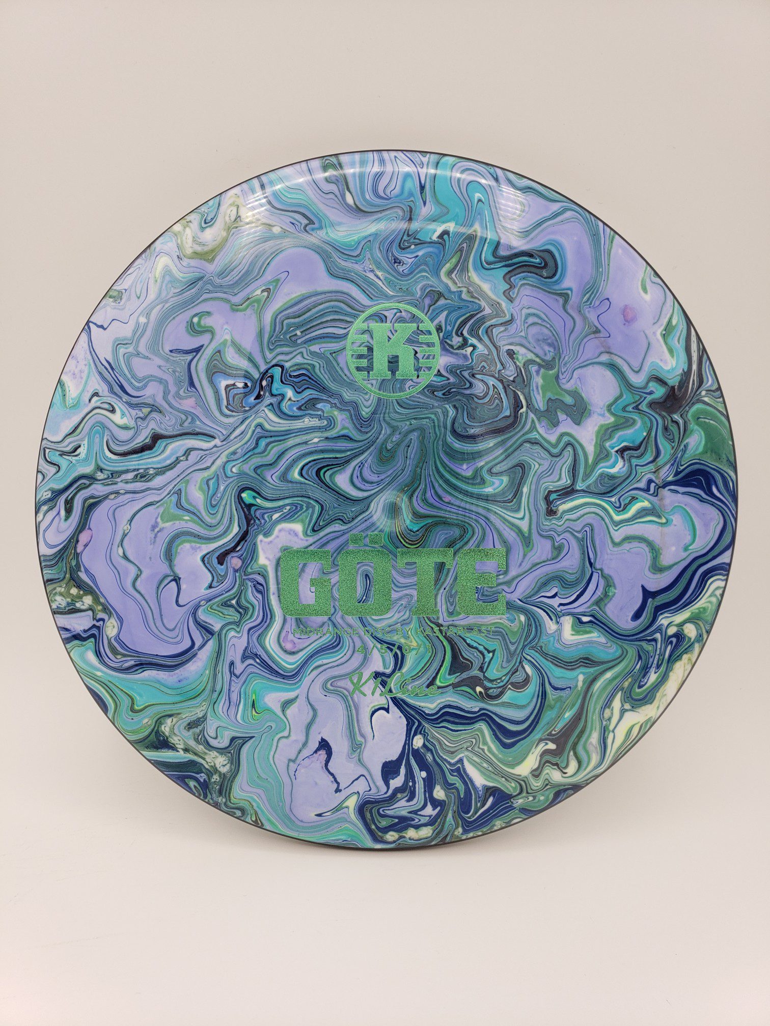 Pipedreamer Customs volume 3 disc golf disc side view