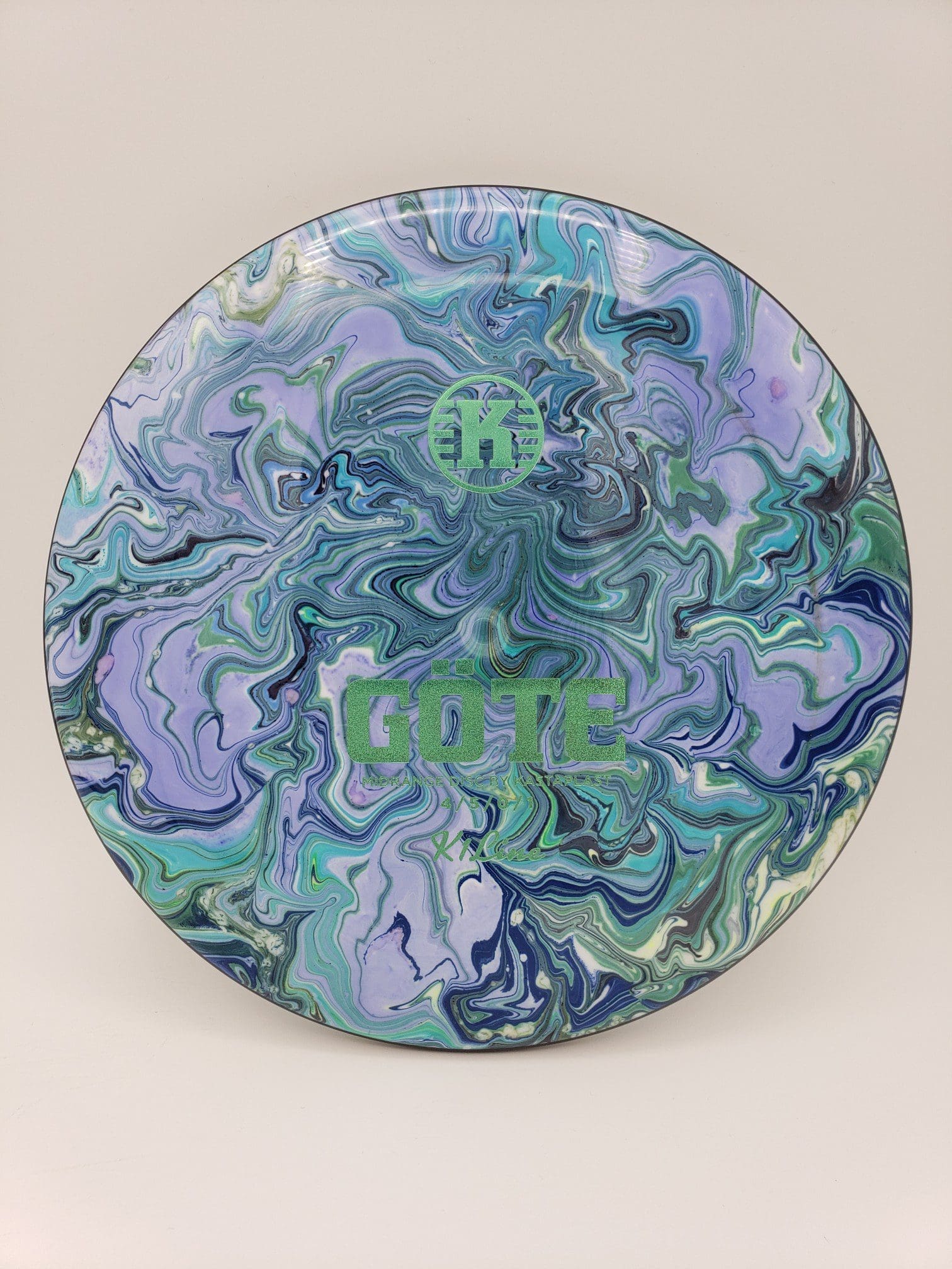 Pipedreamer Customs volume 3 disc golf disc side view