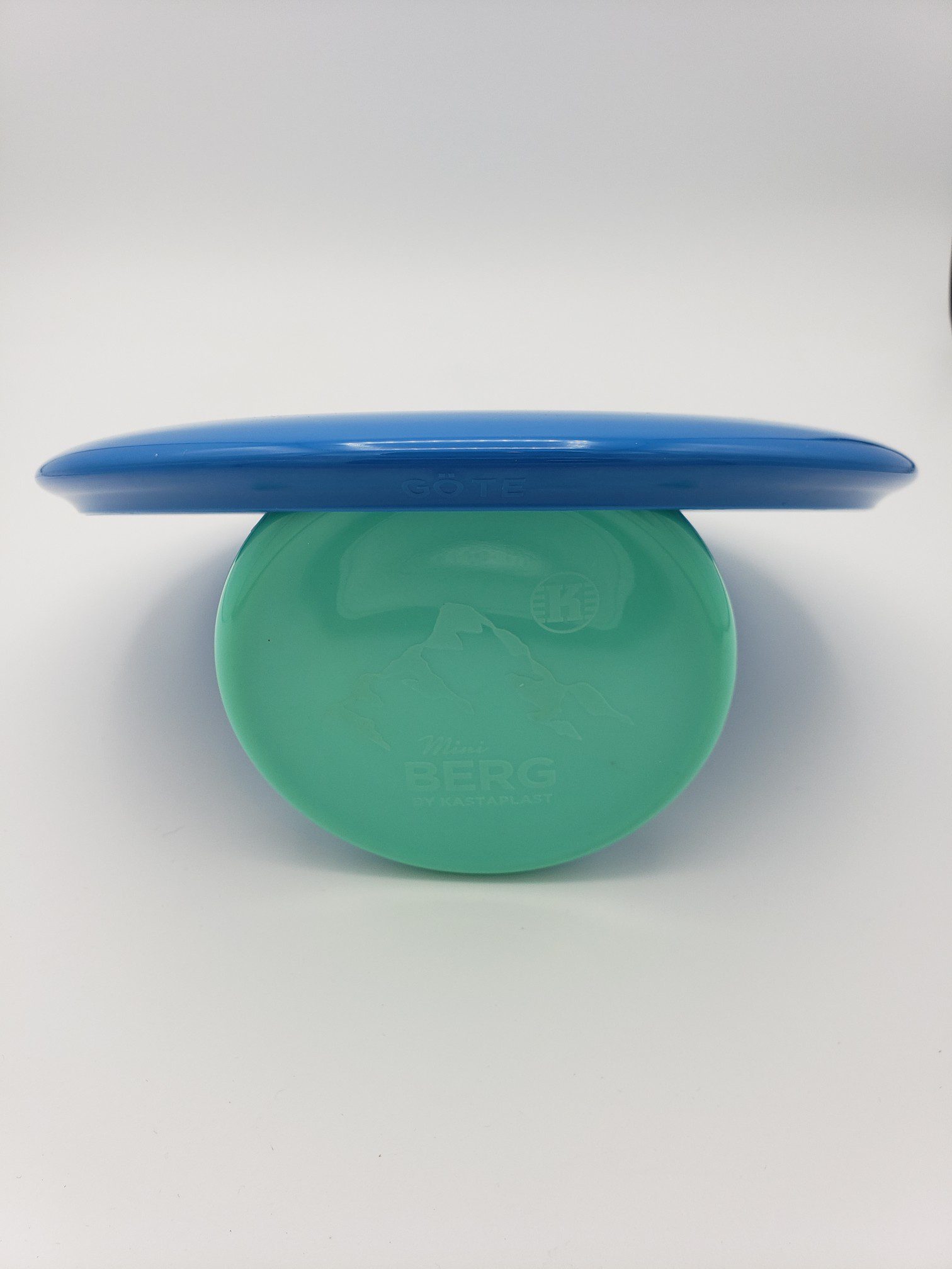 Kastaplast K1 Gte blue disc golf disc back view