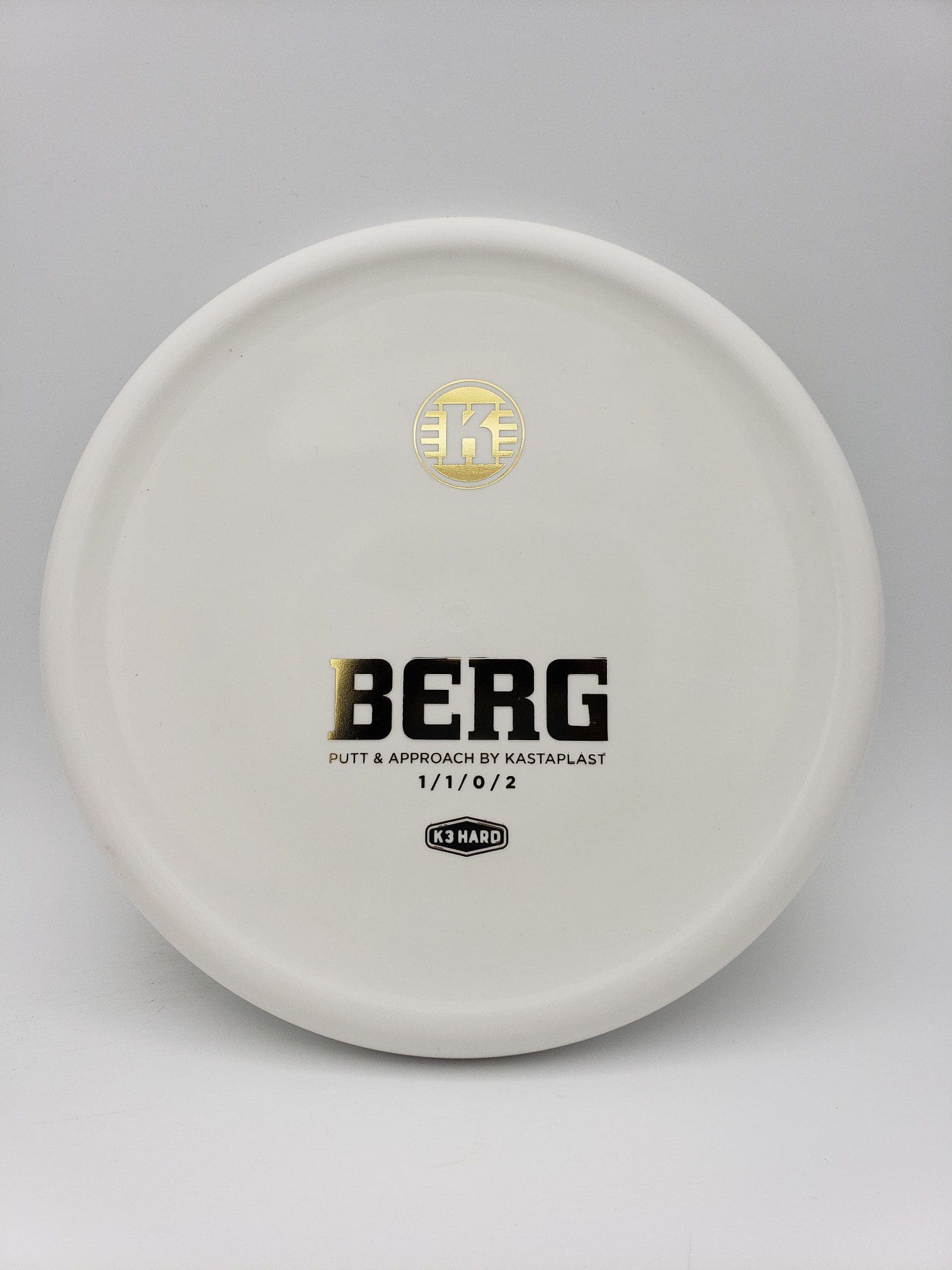Kastaplast K3 Hard Berg white disc golf disc front view
