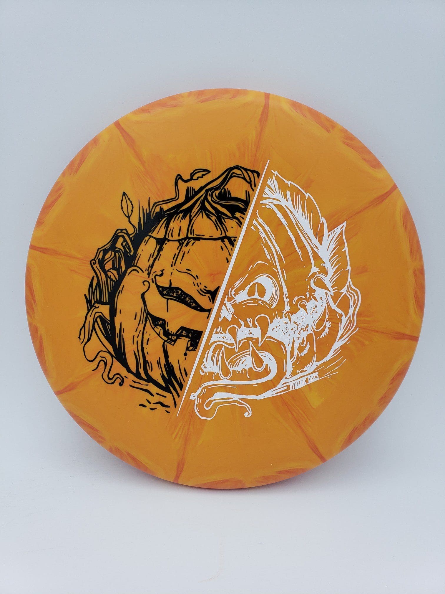 Dynamic Discs eMac Judge Classic Blend Halloween 2021 disc golf disc front view