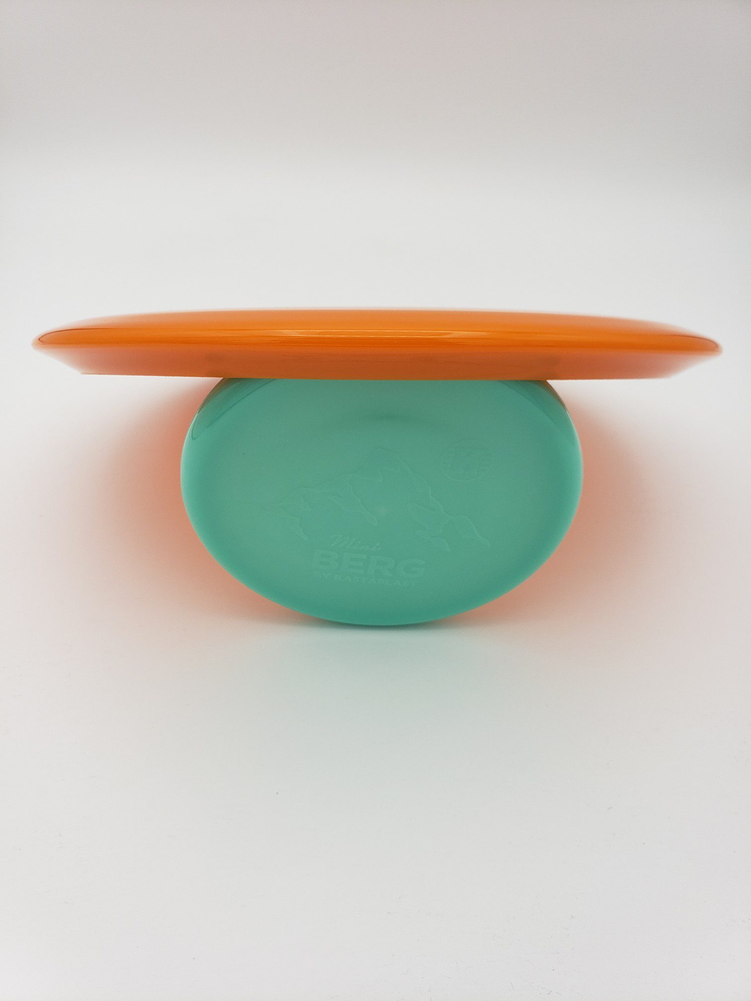 Kastaplast K1 Kaxe Z orange disc golf disc back view