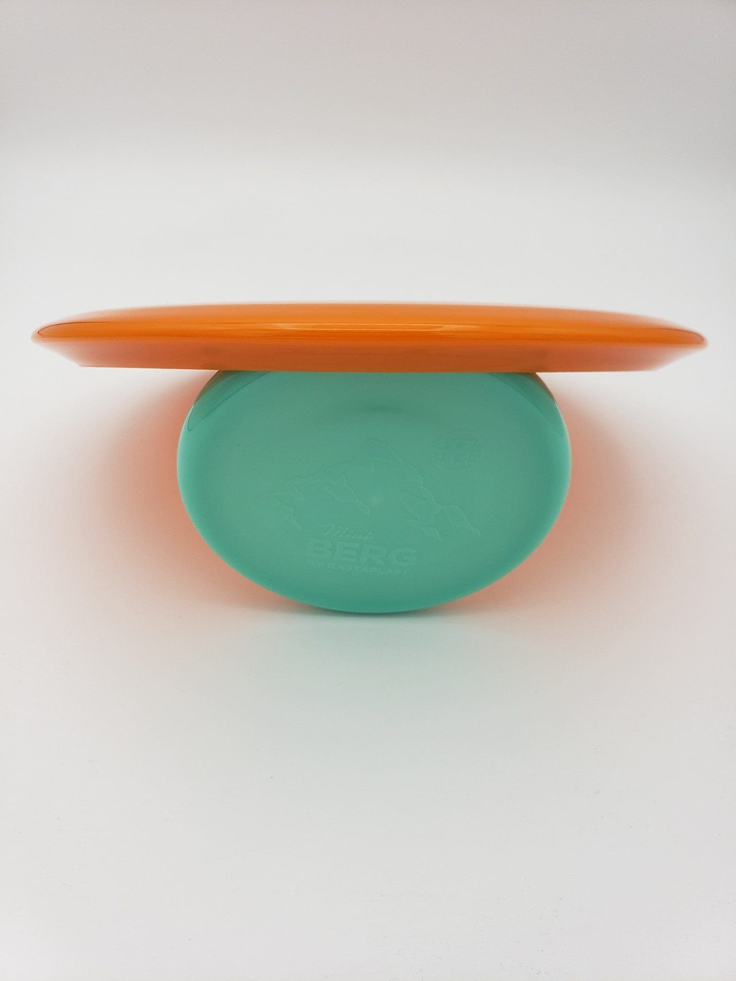 Kastaplast K1 Kaxe Z orange disc golf disc back view