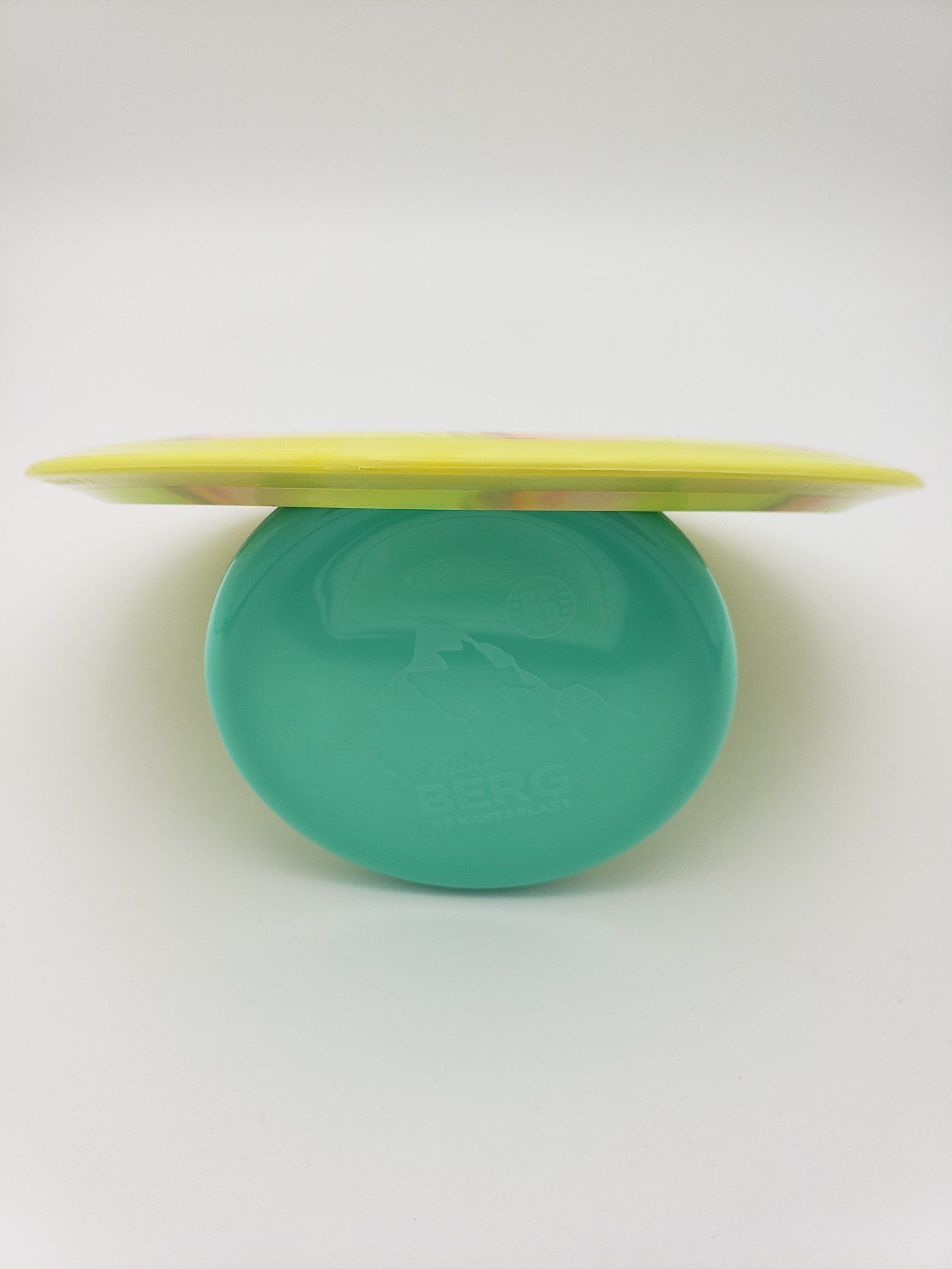 Axiom Cosmic Neutron Insanity disc golf disc back view