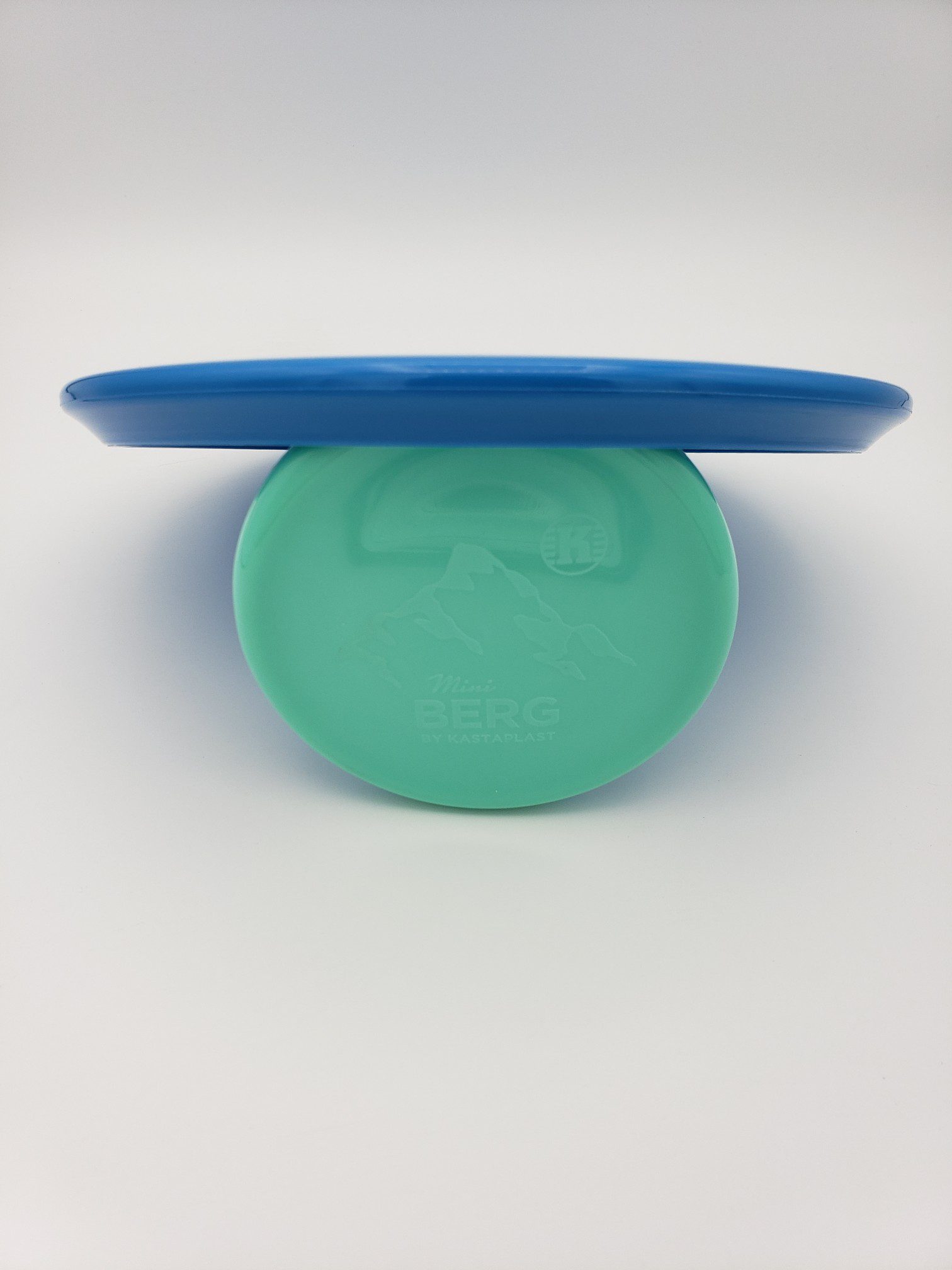Kastaplast K1 Jrn blue disc golf disc back view