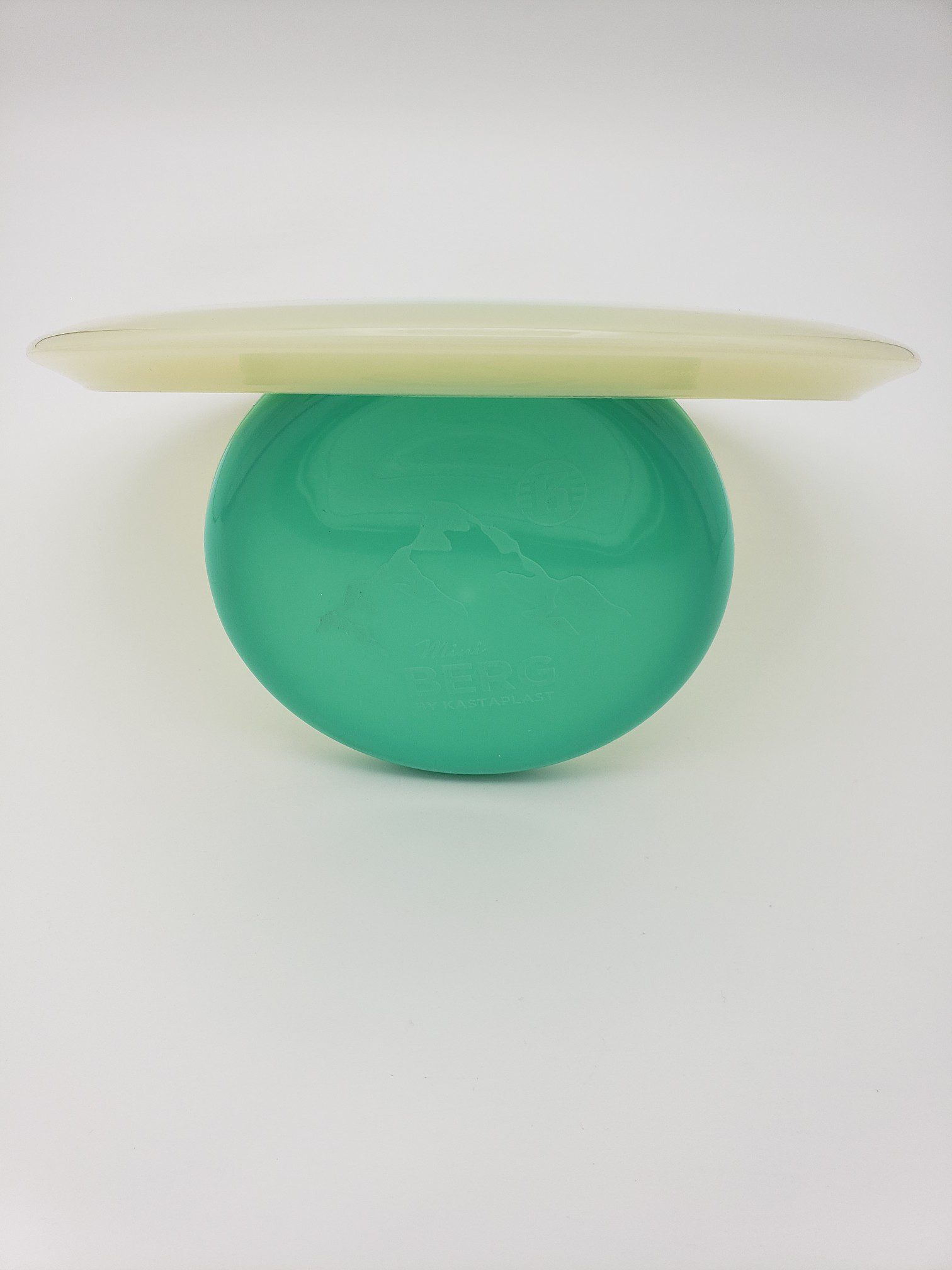 Kastaplast K1 Glow Kaxe 2022 Power Kitty run disc golf disc back view