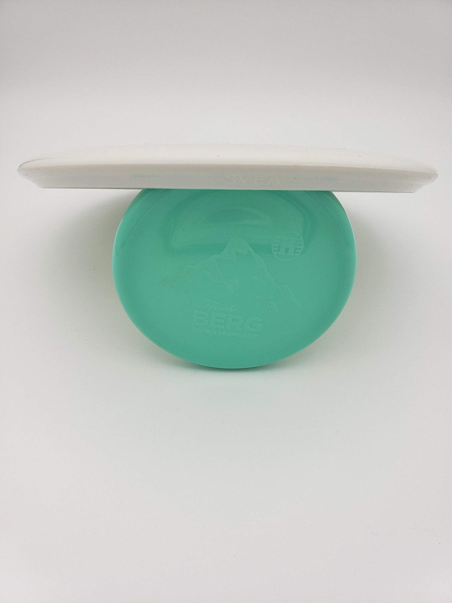 Kastaplast K3 Hard Svea white disc golf disc back view