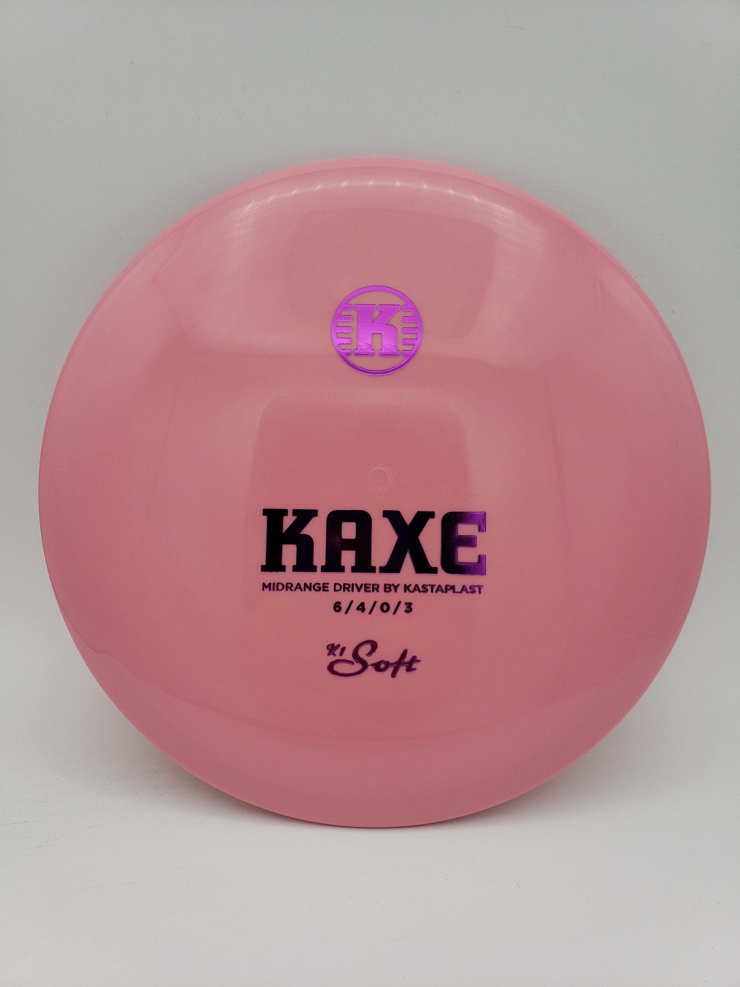 Kastaplast K1 Soft Kaxe bubblegum pink disc golf disc front view
