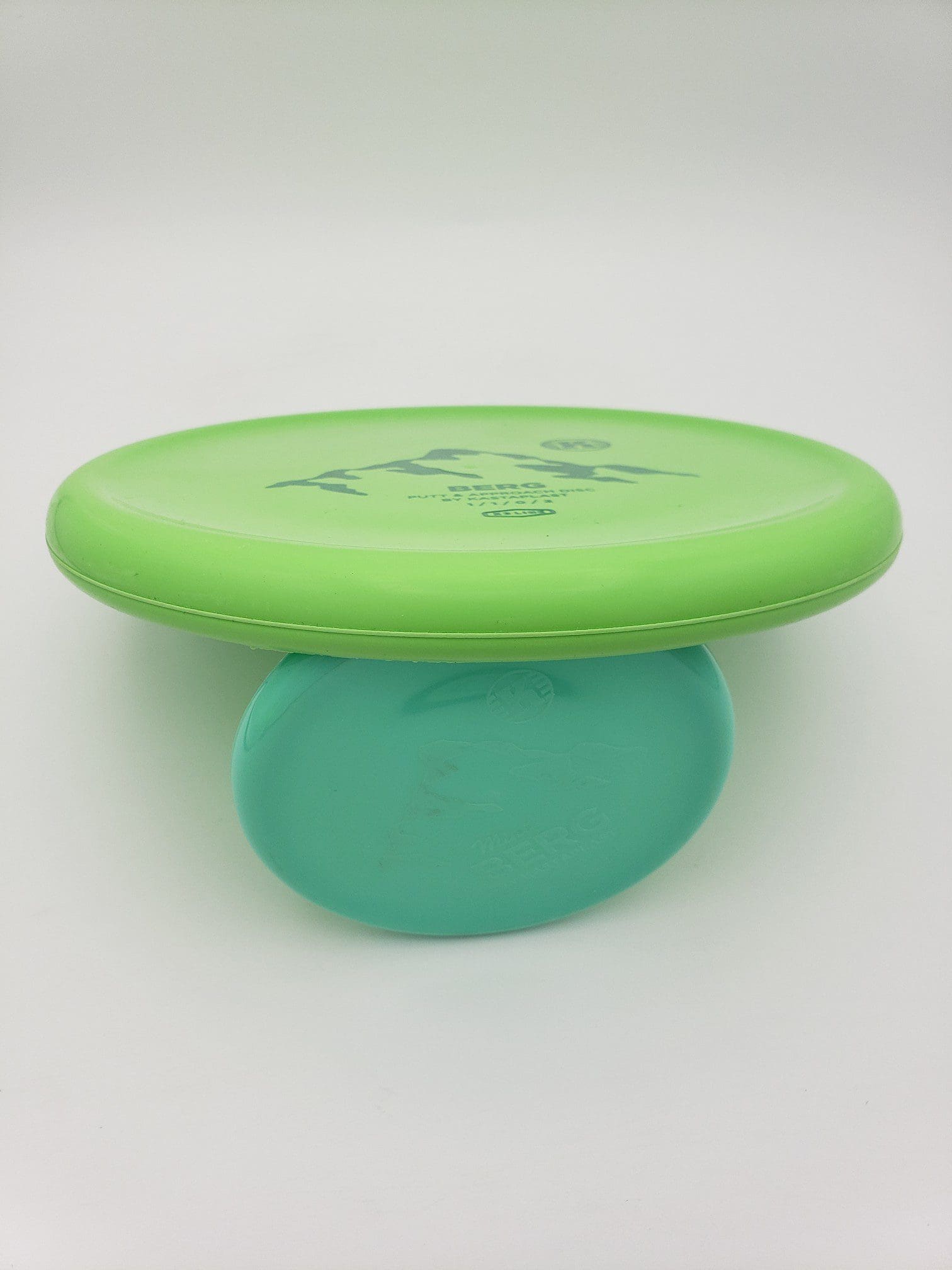 Kastaplast K3 Berg lime green disc golf disc back view