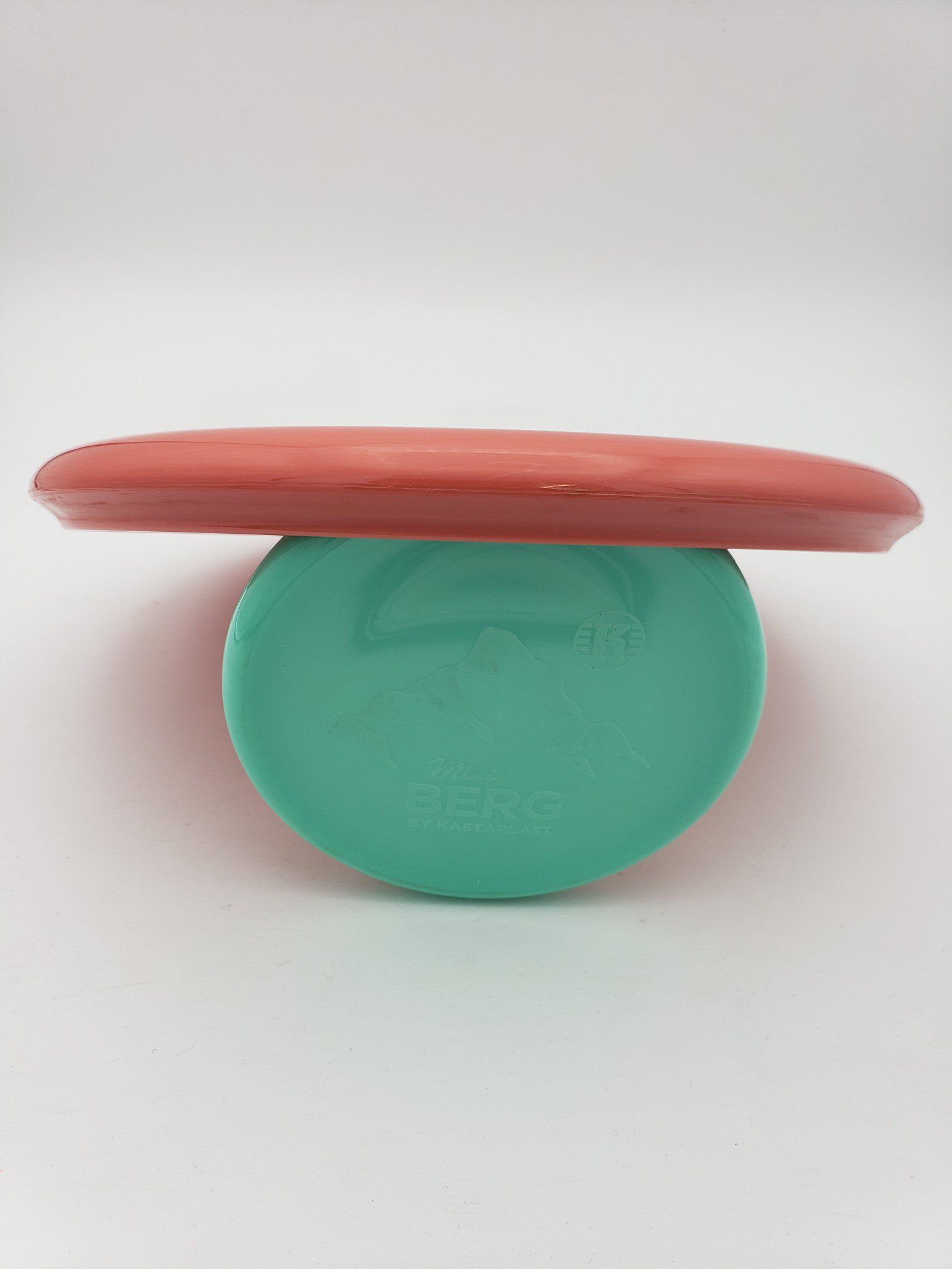 Kastaplast K1 Reko X bubblegum pink disc golf disc back view