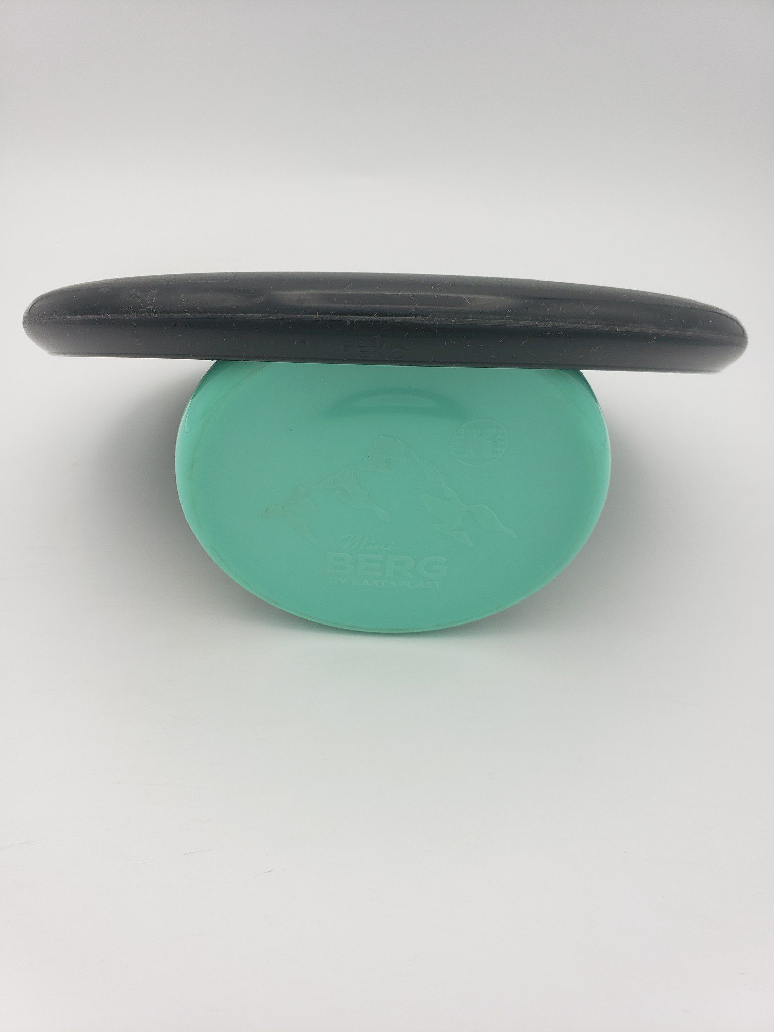 Kastaplast K3 Reko AT-AT Cat 2022 black disc golf disc back view