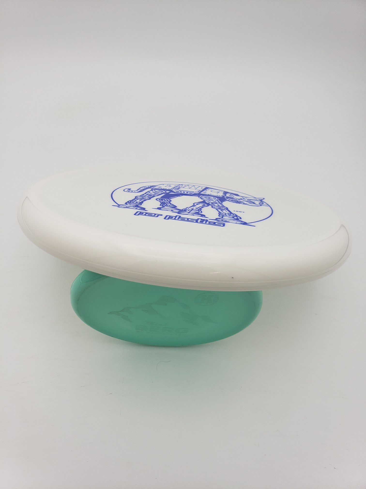 Kastaplast K1 Berg AT-AT Cat 2022 white disc golf disc back view
