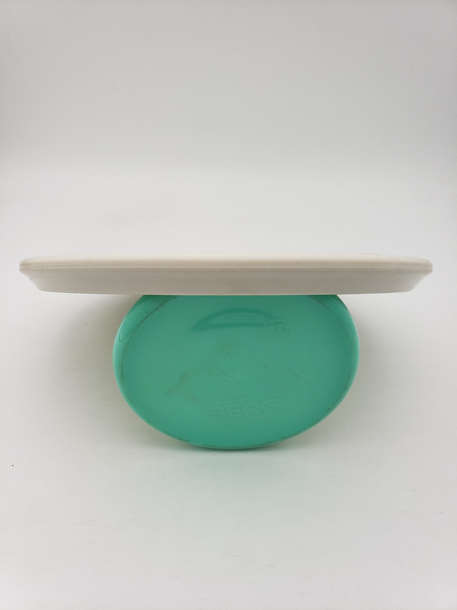 Kastaplast K3 Jrn white disc golf disc back view