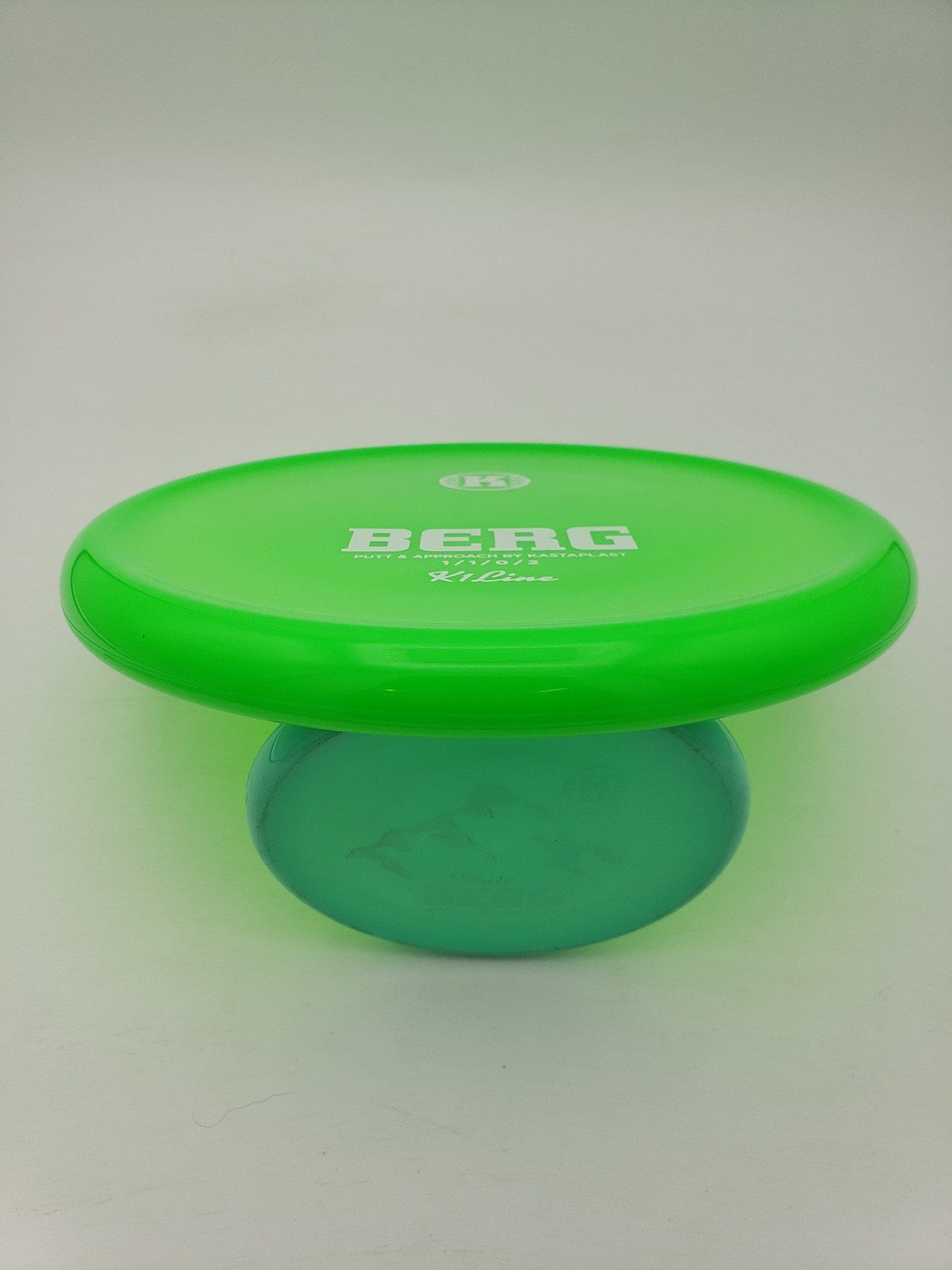 Kastaplast K1 Berg poison green disc golf disc back view