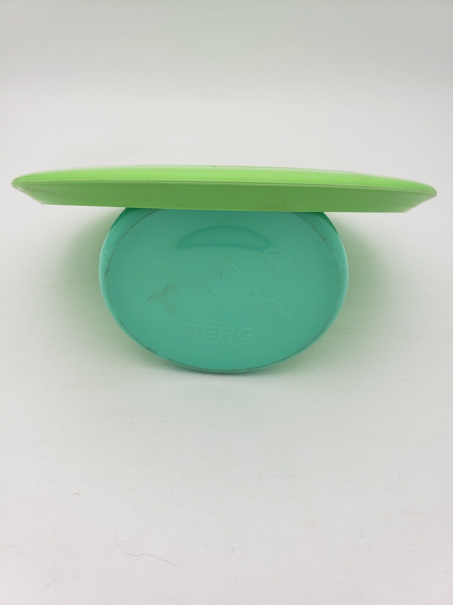Kastaplast K3 Kaxe Z lime disc golf disc back view