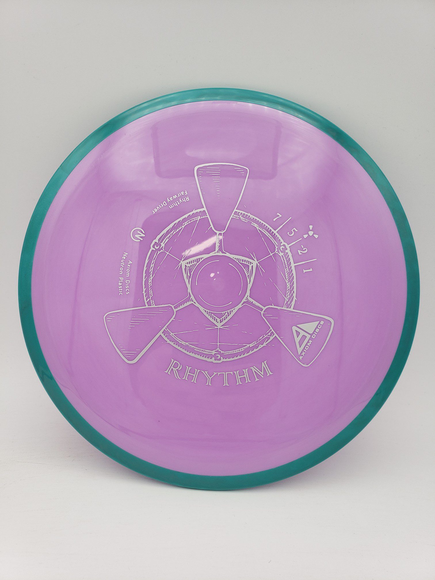Axiom Neutron Rhythm disc golf disc front view
