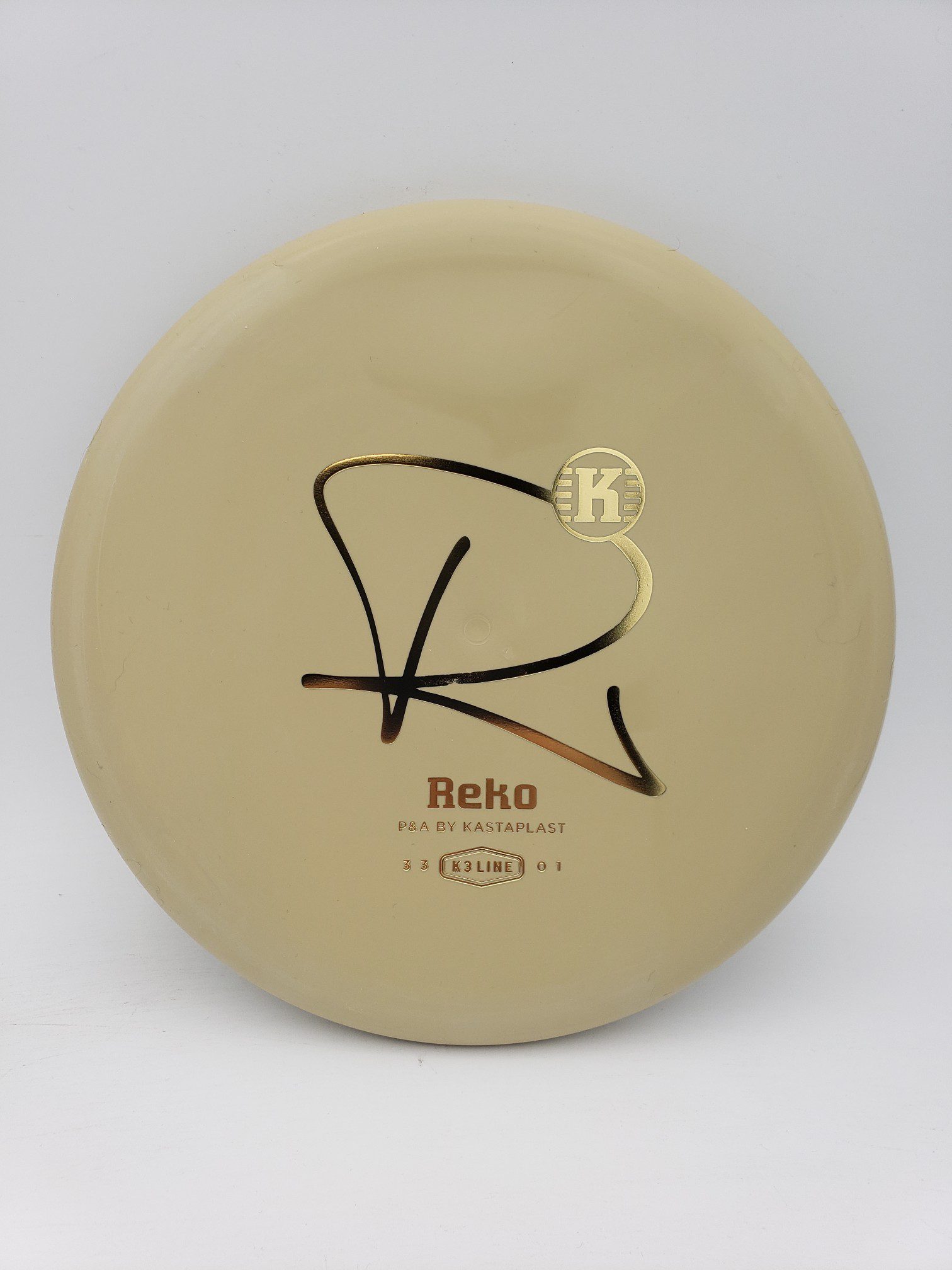 Kastaplast K3 Reko beige disc golf disc front view
