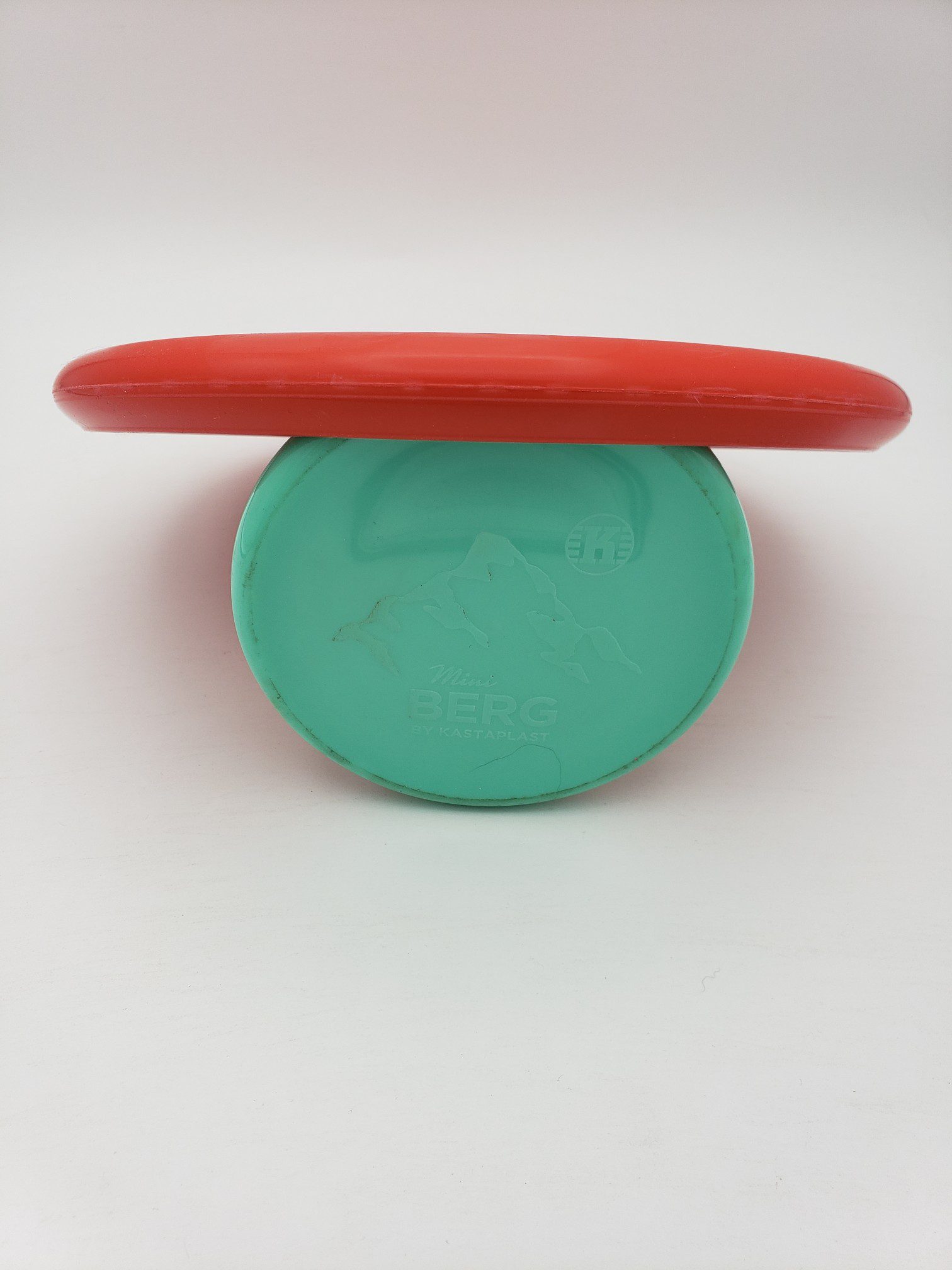 Kastaplast K3 Hard Reko red disc golf disc back view