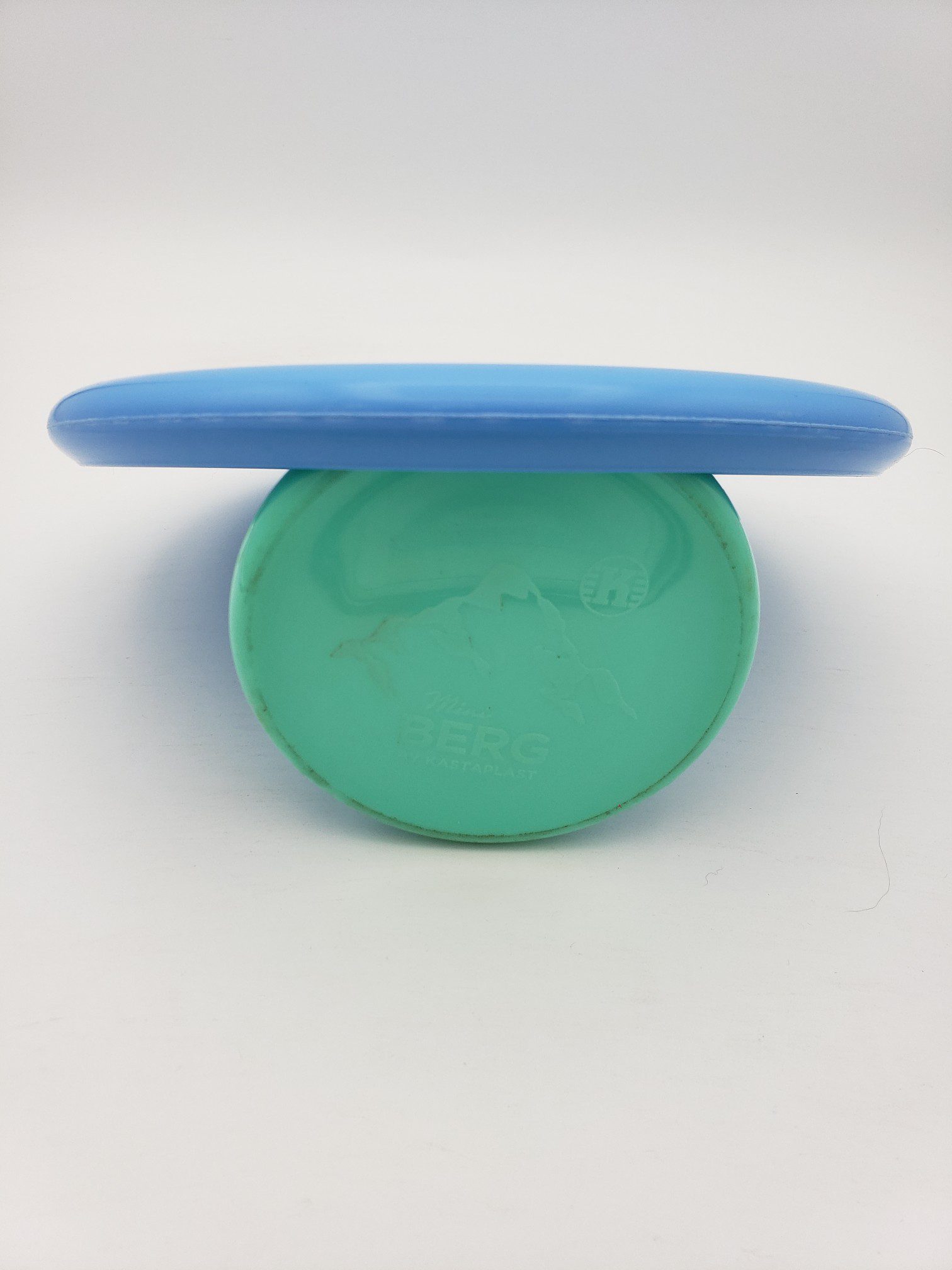 Kastaplast K3 Hard Reko blue disc golf disc back view