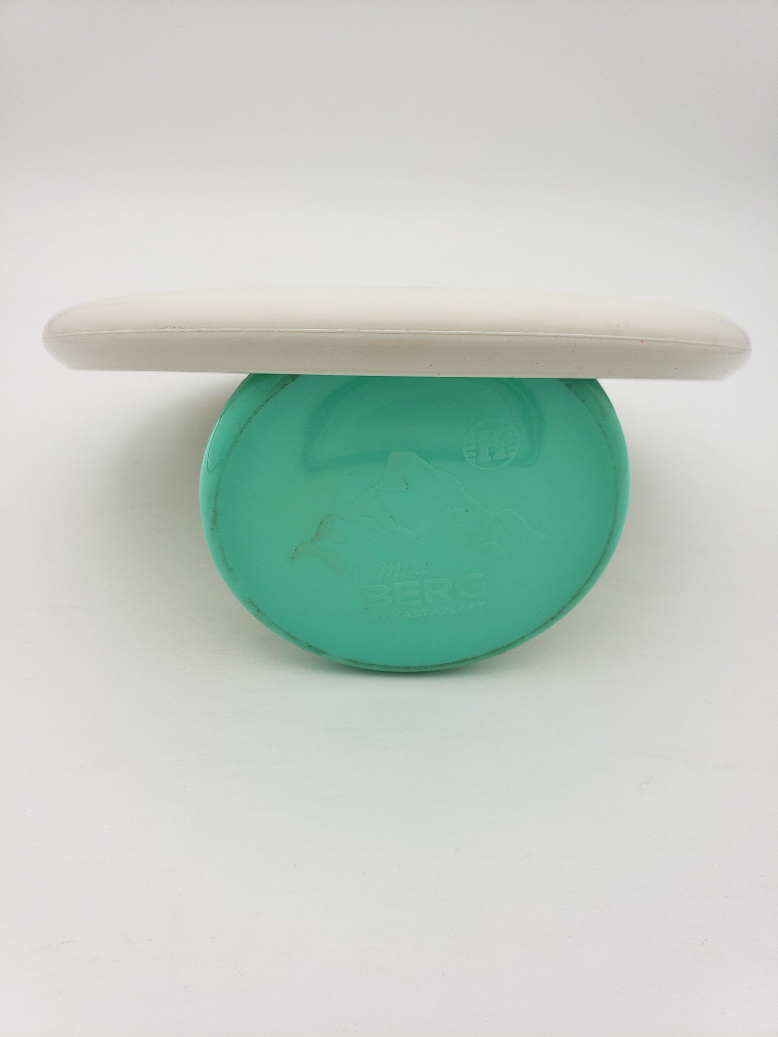 Kastaplast K3 Hard Reko white disc golf disc back view