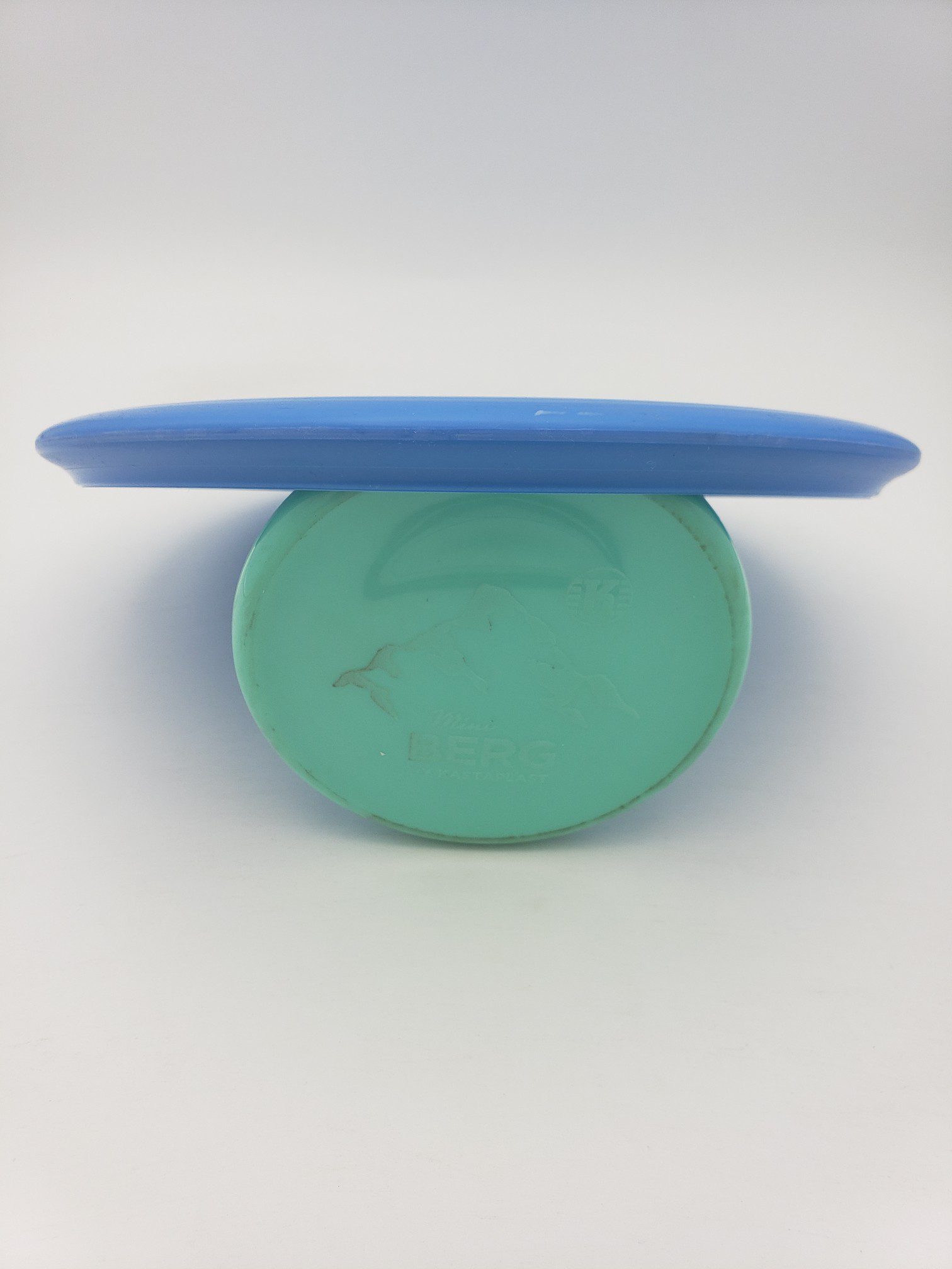 Kastaplast K3 Gte blue disc golf disc back view