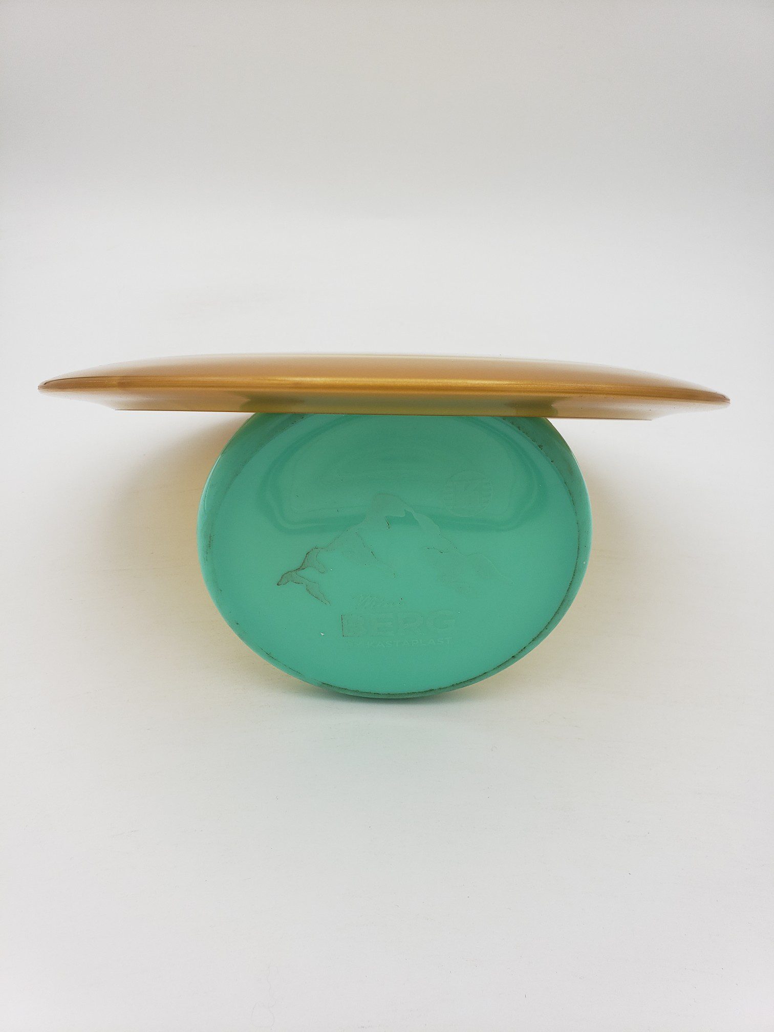 Kastaplast GOLD Shimmer K1 Guld Saber-K disc golf disc back view