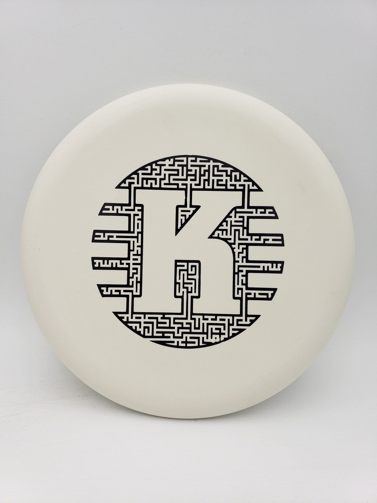Kastaplast K3 Reko K-Maze-ing disc golf disc front view
