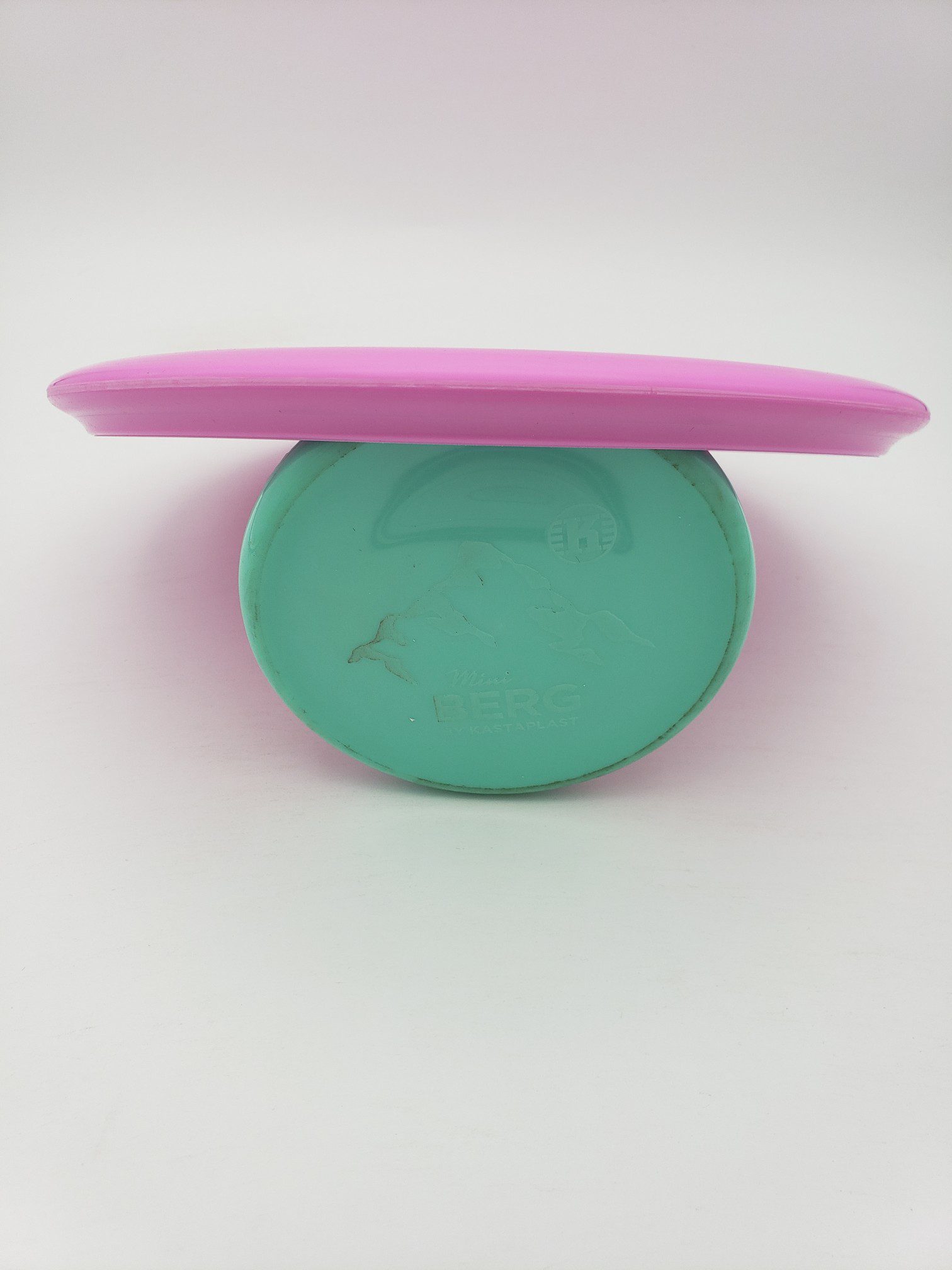 Kastaplast K3 Gte hot pink Power Kitty 2023 disc golf disc back view