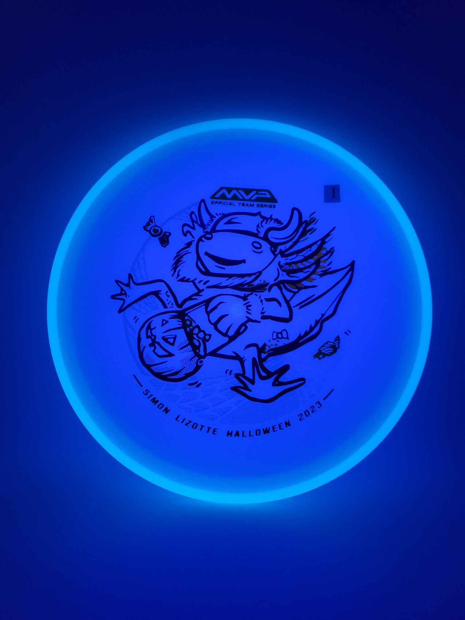 Axiom Total Eclipse Hex Simon Lizotte Halloween 2023 disc golf disc side view