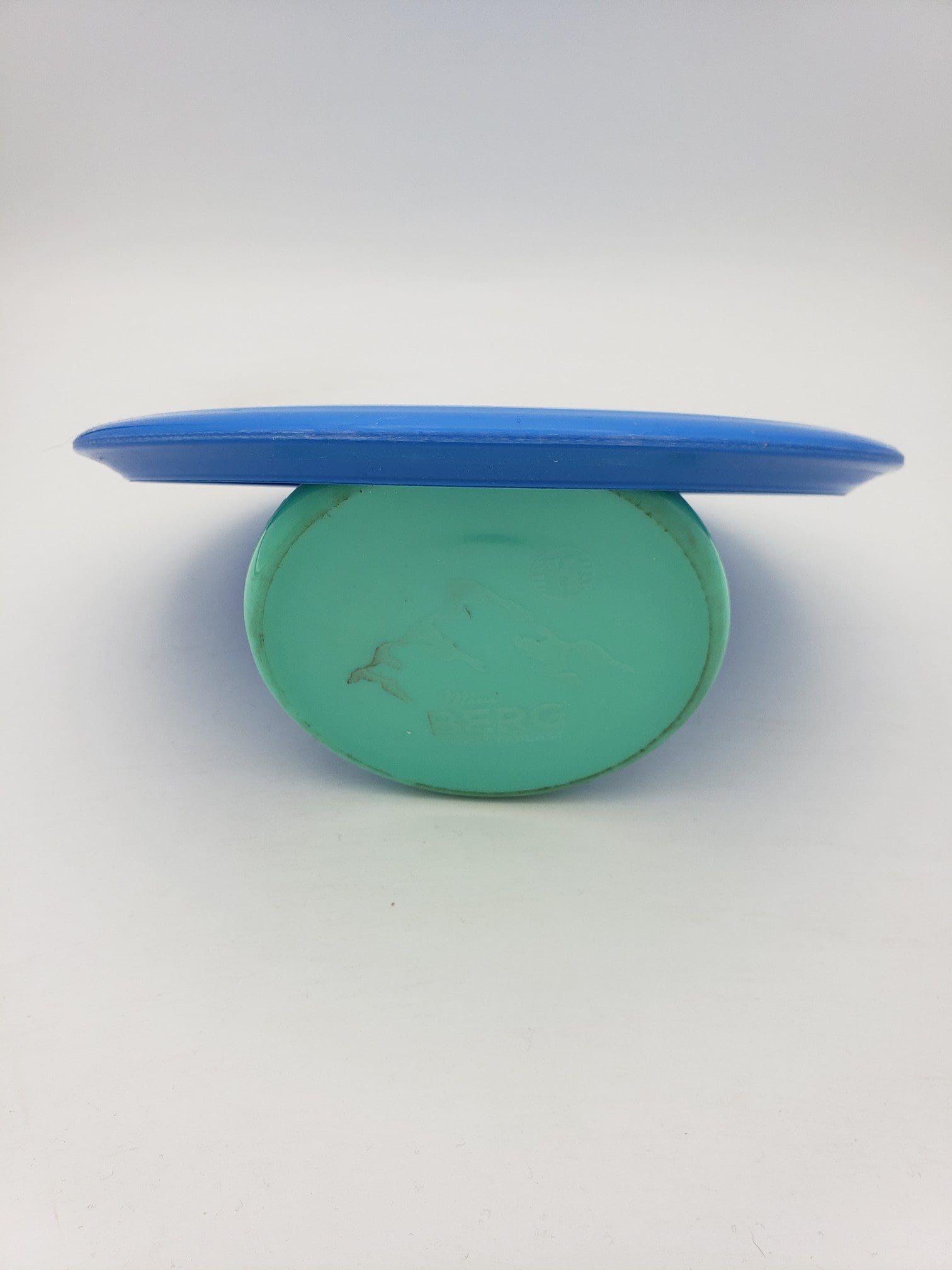 Kastaplast K3 retooled Kaxe blue disc golf disc back view