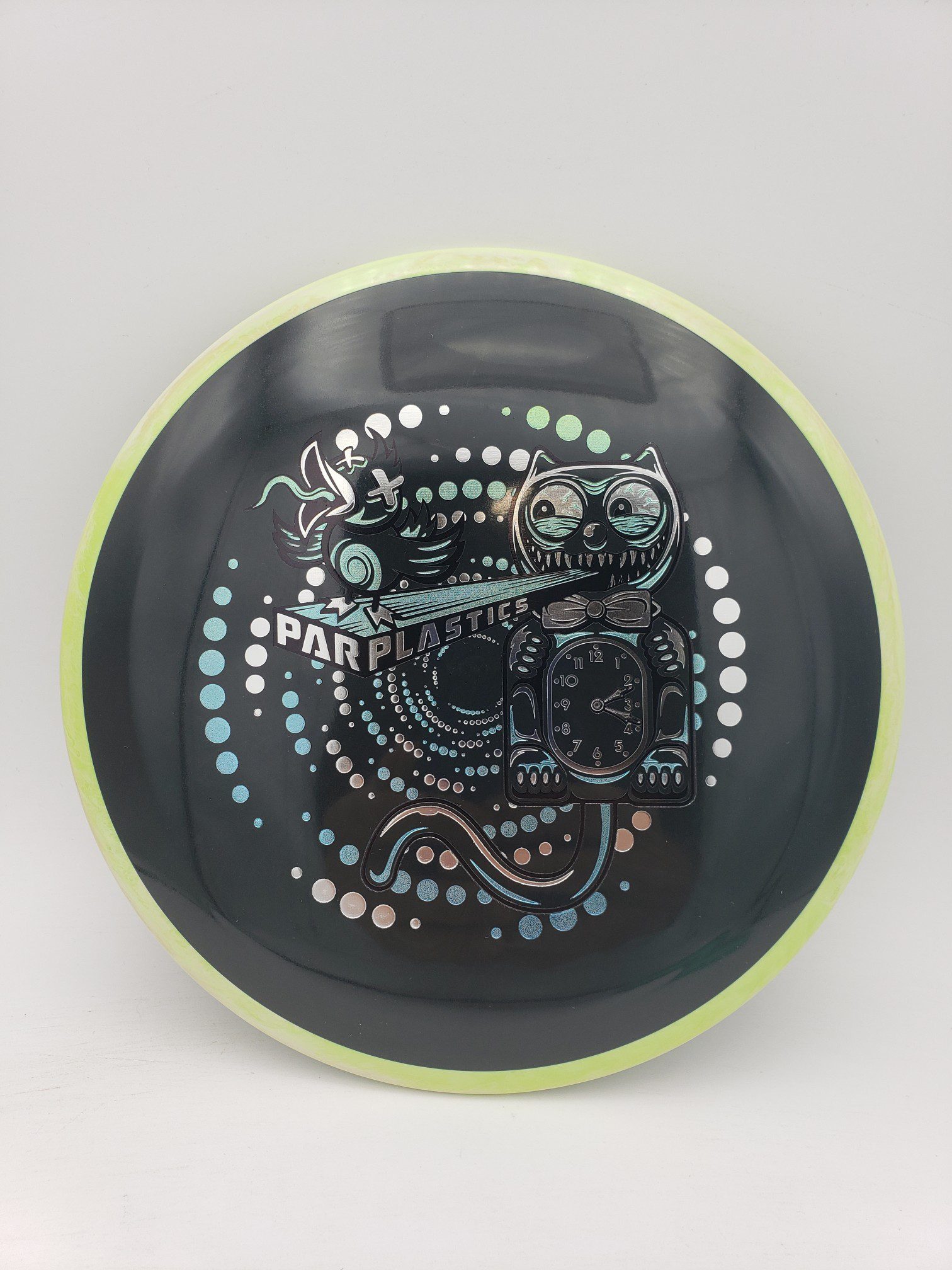 Axiom Neutron Crave Cat Clock disc golf disc front view