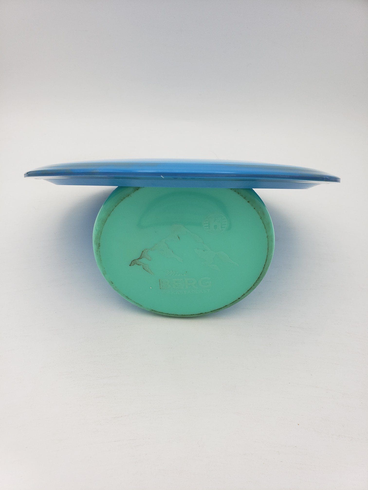 Axiom Fission Defy SE disc golf disc back view