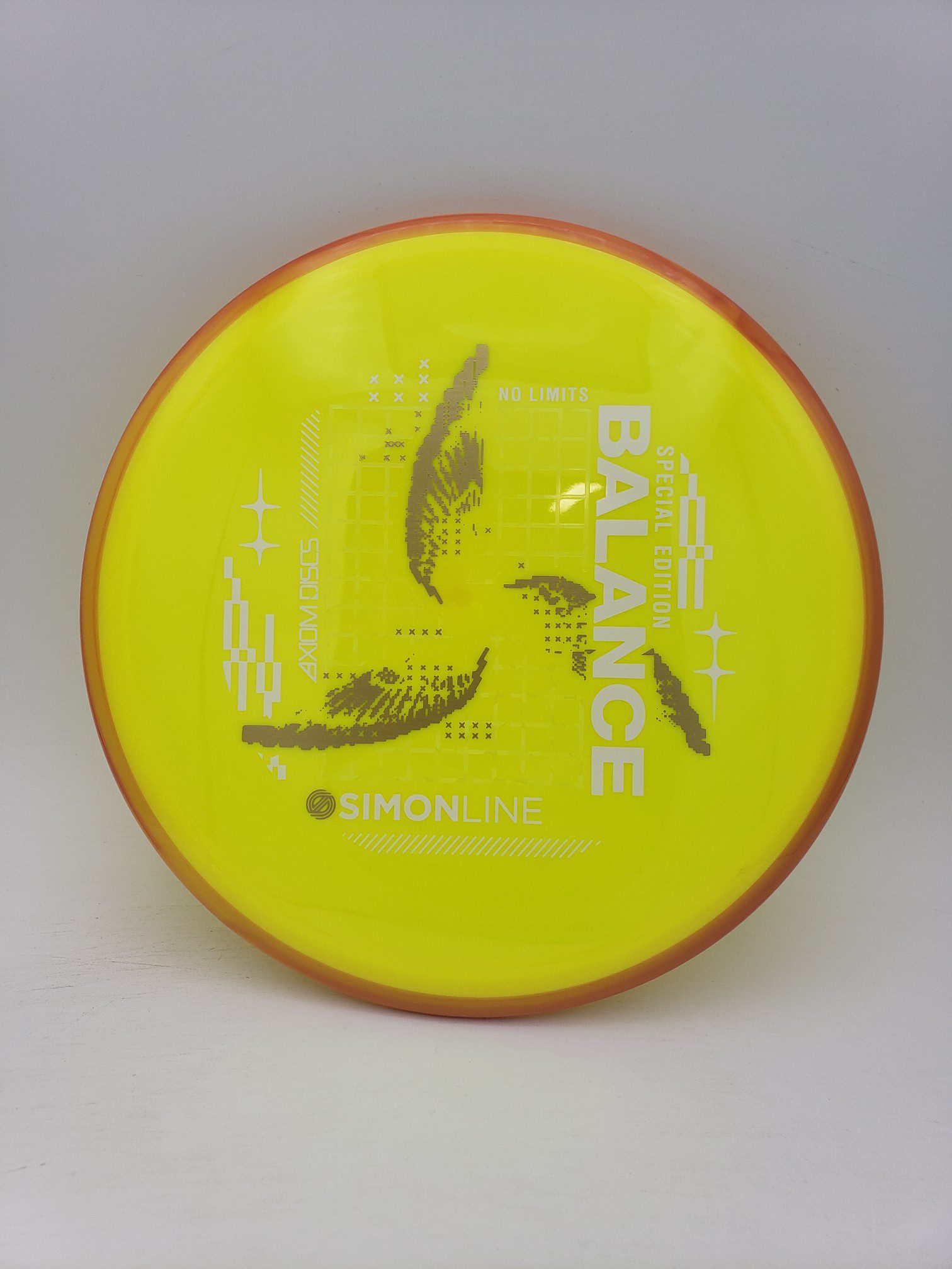 Axiom Neutron Balance SE disc golf disc front view